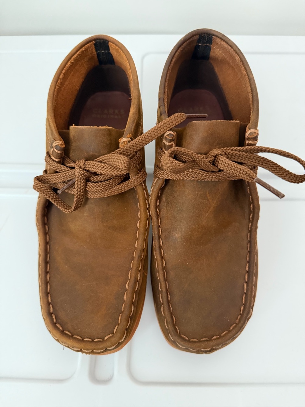 Clarks Wallabee Kids Brown Leather Shoes – Size 4